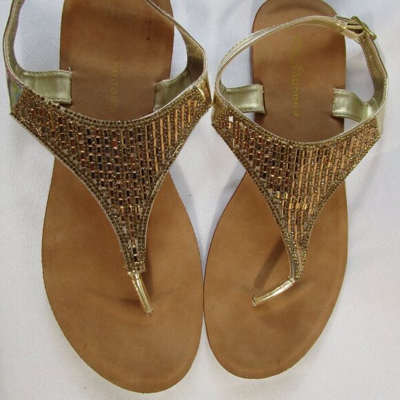 CL Laundry Gold-Tone Beaded Thong Sandals  EUC Size 40/US 9 - Picture 4 of 12